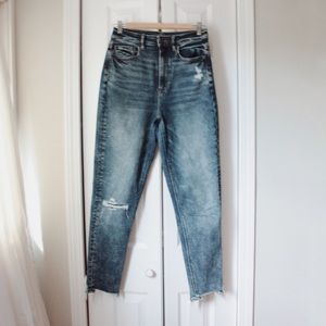 AEO highest-rise mom jean